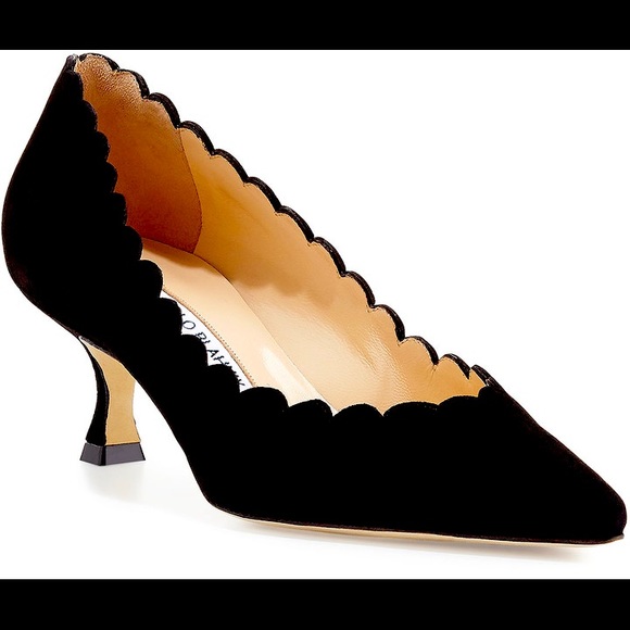 Manolo Blahnik Shoes - Manolo Blahnik Srilasca Scalloped Kitten-Heels